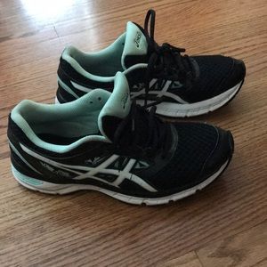 Asics gym shoes